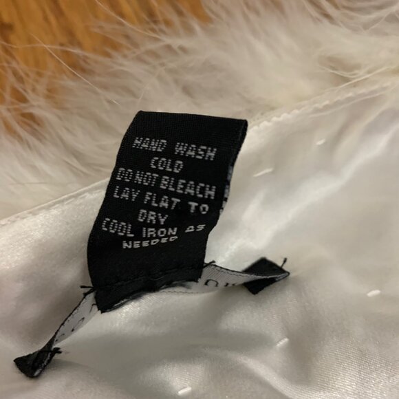 Womens White/Tan 100% Feather Sleeveless Vest Size M Boho Gypsy By Love Culture - Picture 5 of 7